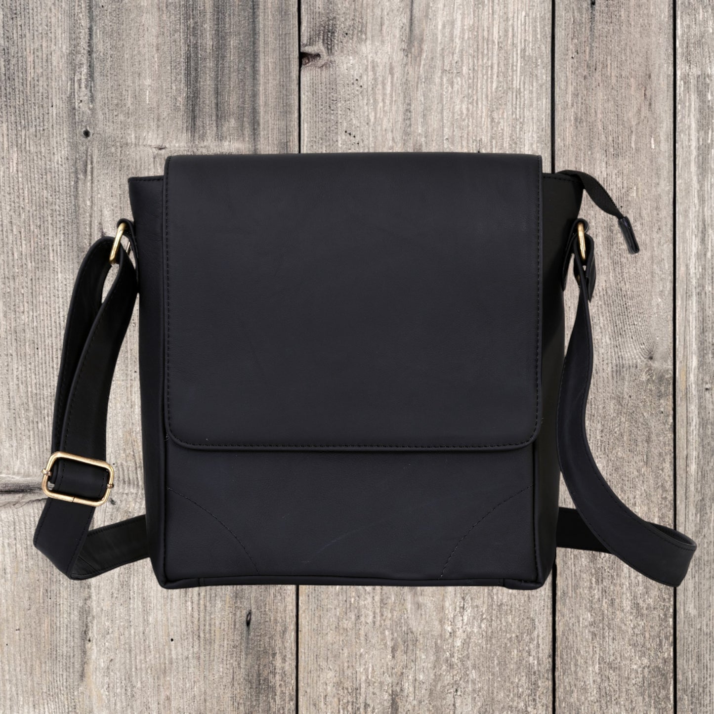 ARDAN Genuine Leather Messenger Office Bag For Both Men and Women AL35B